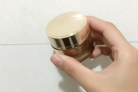 雅詩蘭黛多效智妍眼霜怎么用？