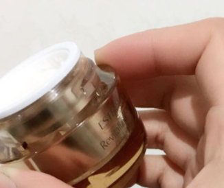 雅詩蘭黛多效智妍眼霜怎么用？