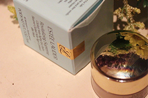 雅詩蘭黛多效智妍眼霜怎么用？