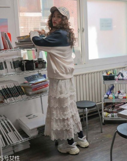 蕾絲長裙配什么上衣？優(yōu)雅氣質(zhì)小女人