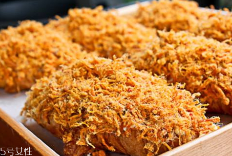 肉松面包里面的是什么醬 肉松面包里面的是什么醬