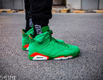 運動鞋鞋墊老往后面跑怎么辦？