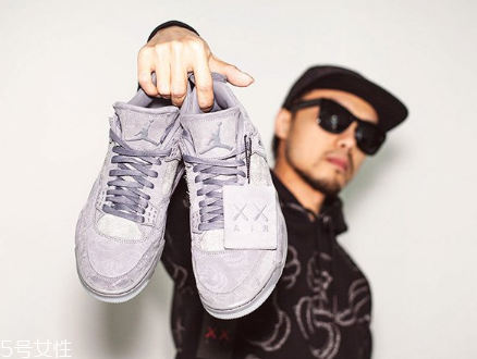 運(yùn)動(dòng)鞋前面磨腳怎么辦？巧用酒精來緩解