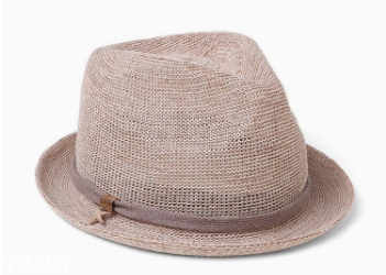 方臉戴什么帽子好看？戴上這三件你臉就不方了