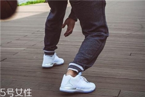 運(yùn)動鞋網(wǎng)面發(fā)黃怎么辦？用牙膏輕松解決