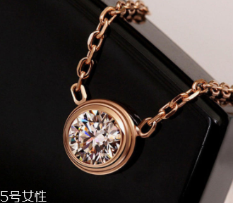 2018情人節(jié)戴什么東西好看？用精巧飾品讓他向你靠近