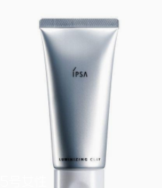 去黑頭面膜多久用一次？撕拉式和泥質(zhì)頻次不同