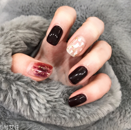 今年最流行的美甲款式 超顯手白的氣質(zhì)可愛美甲 今年最流行的美甲款式 超顯手白的氣質(zhì)可愛美甲