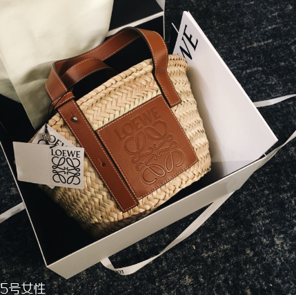 loewe是奢侈品嗎？西班牙百年奢華品牌