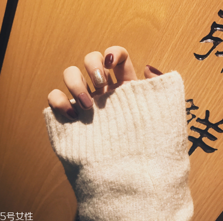 今年最流行的美甲款式 超顯手白的氣質(zhì)可愛美甲 今年最流行的美甲款式 超顯手白的氣質(zhì)可愛美甲