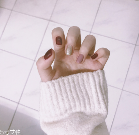 今年最流行的美甲款式 超顯手白的氣質(zhì)可愛美甲 今年最流行的美甲款式 超顯手白的氣質(zhì)可愛美甲