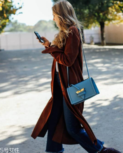 loewe和lv哪個(gè)檔次高？都是頂級(jí)品牌