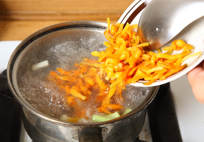 干黃花菜怎么挑選和處理 干黃花菜怎么挑選和處理