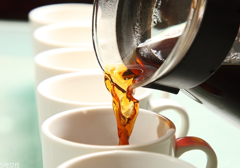 滴漏咖啡壺的使用方法 手沖步驟圖解 滴漏咖啡壺的使用方法 手沖步驟圖解