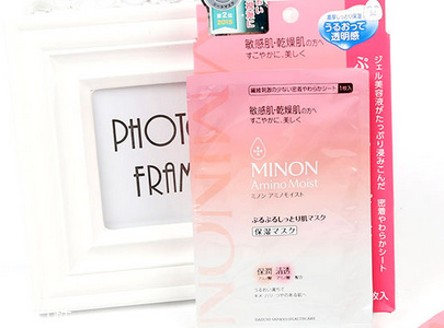 面膜敷多長(zhǎng)時(shí)間為好？干燥的肌膚及時(shí)補(bǔ)水