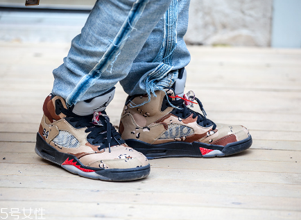 運(yùn)動(dòng)鞋什么顏色最百搭？基礎(chǔ)款必須人手一雙