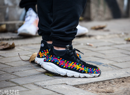 運動鞋適合穿什么襪子？棉質(zhì)襪子最好