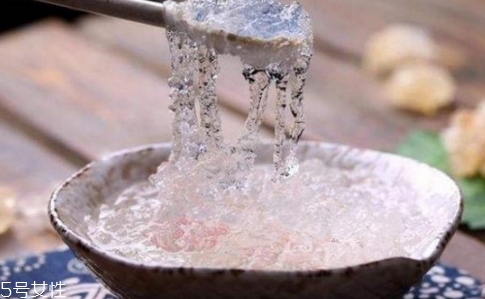 雪燕可以生吃嗎？雪燕沒煮熟可以吃嗎？