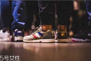 運(yùn)動(dòng)鞋230是多少碼？運(yùn)動(dòng)鞋選對(duì)尺碼很重要