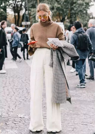 闊腿褲搭配什么毛衣？這個春天這樣穿