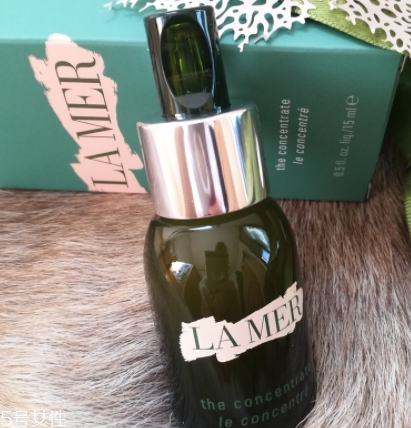 lamer海藍之謎精華液怎么用？