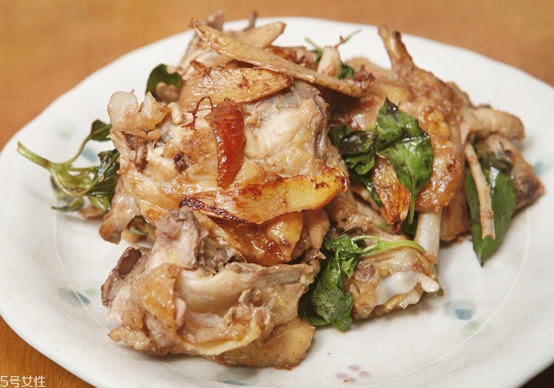 自制滴雞精的做法 這樣吃更有營養(yǎng) 自制滴雞精的做法 這樣吃更有營養(yǎng)