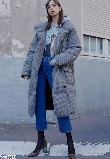 牛仔褲什么款式好看？2022最流行的牛仔褲