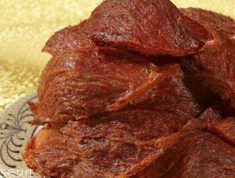 血燕窩和白燕窩區(qū)別 是高價(jià)值還是商家噱頭？