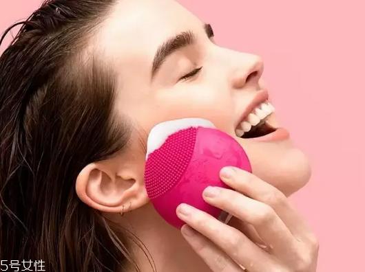 luna洗臉儀有用嗎？大家要堅(jiān)持護(hù)膚