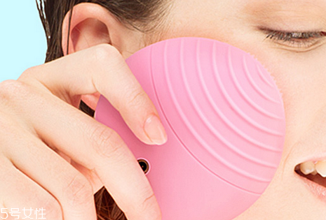 luna潔面儀可以天天用嗎？溫和清潔肌膚