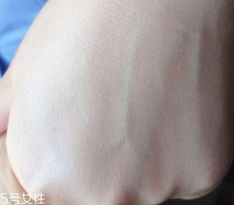 謎尚BB霜遮瑕效果好嗎？并不完美