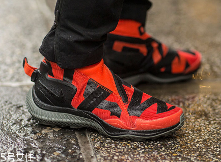 運(yùn)動(dòng)鞋腳面緊怎么處理？千萬(wàn)不要勉強(qiáng)穿