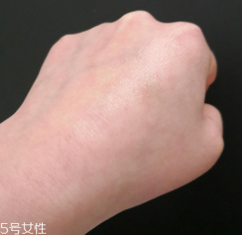 碧唇小藍(lán)罐怎么樣？滋潤(rùn)效果超好