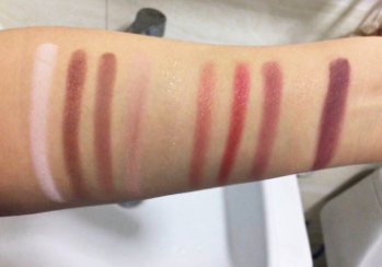 愛麗小屋十色眼影盤哪個好看？酒紅色非常好看