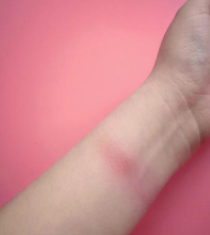 井田腮紅哪個(gè)色號(hào)最火？08果醬梅紅很受歡迎