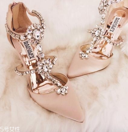 badgley mischka是什么檔次？婚鞋中的背影殺手