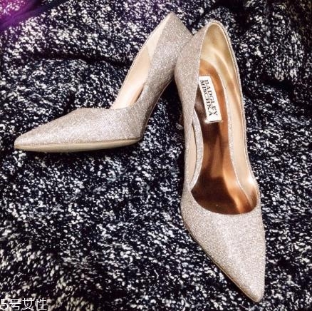badgley mischka鞋子多少錢？比jc、rv價(jià)格美麗多了