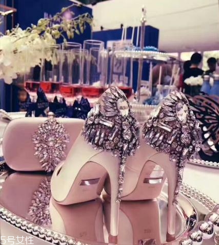 badgley mischka鞋子多少錢？比jc、rv價(jià)格美麗多了