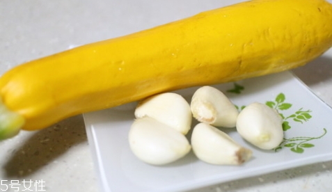 香蕉西葫蘆多少錢一斤？