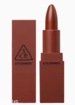 絲絨口紅和啞光哪個(gè)好？正式場合用啞光