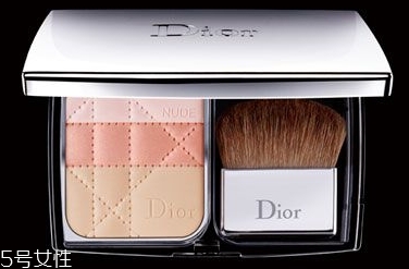 dior迪奧和香奈兒化妝品哪個好？檔次更高