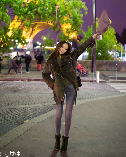 羊羔絨外套配什么鞋子？三款搭配出街不用愁