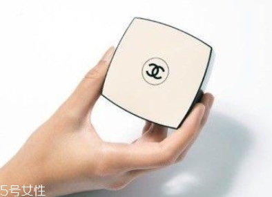 dior迪奧和ysl圣羅蘭氣墊哪個好？