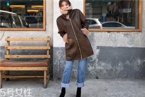 羊羔絨外套配什么褲子？讓你開春美個夠