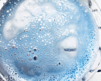 美白牙膏有用嗎？中華魔麗迅白牙膏評(píng)測