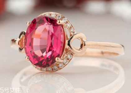 石榴石戒指一般多少錢？不同等級(jí)價(jià)格不同