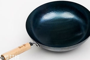 章丘鐵鍋怎么開鍋？臻三環(huán)鐵鍋開鍋教程