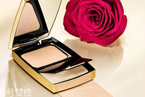 dior迪奧和蘭蔻粉餅?zāi)膫€(gè)好？