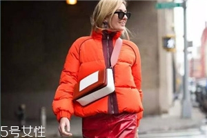 celine在哪個(gè)國家買最便宜？明星們的街拍新寵