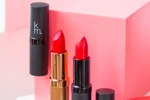 KM口紅可以吃嗎？含香料不能食用